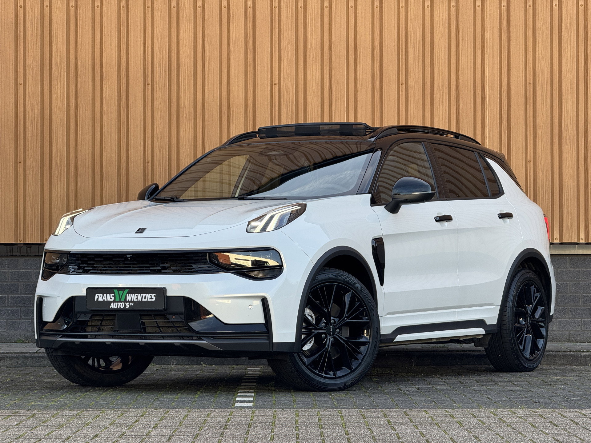 Foto van Lynk & Co 01