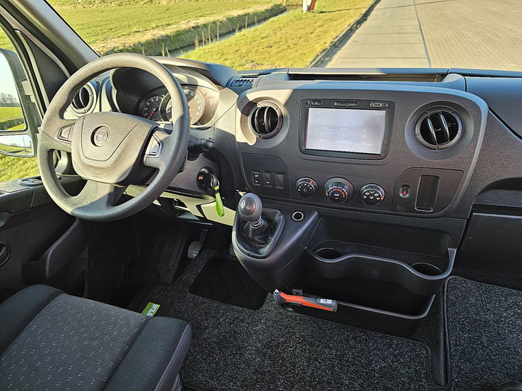 Opel Movano