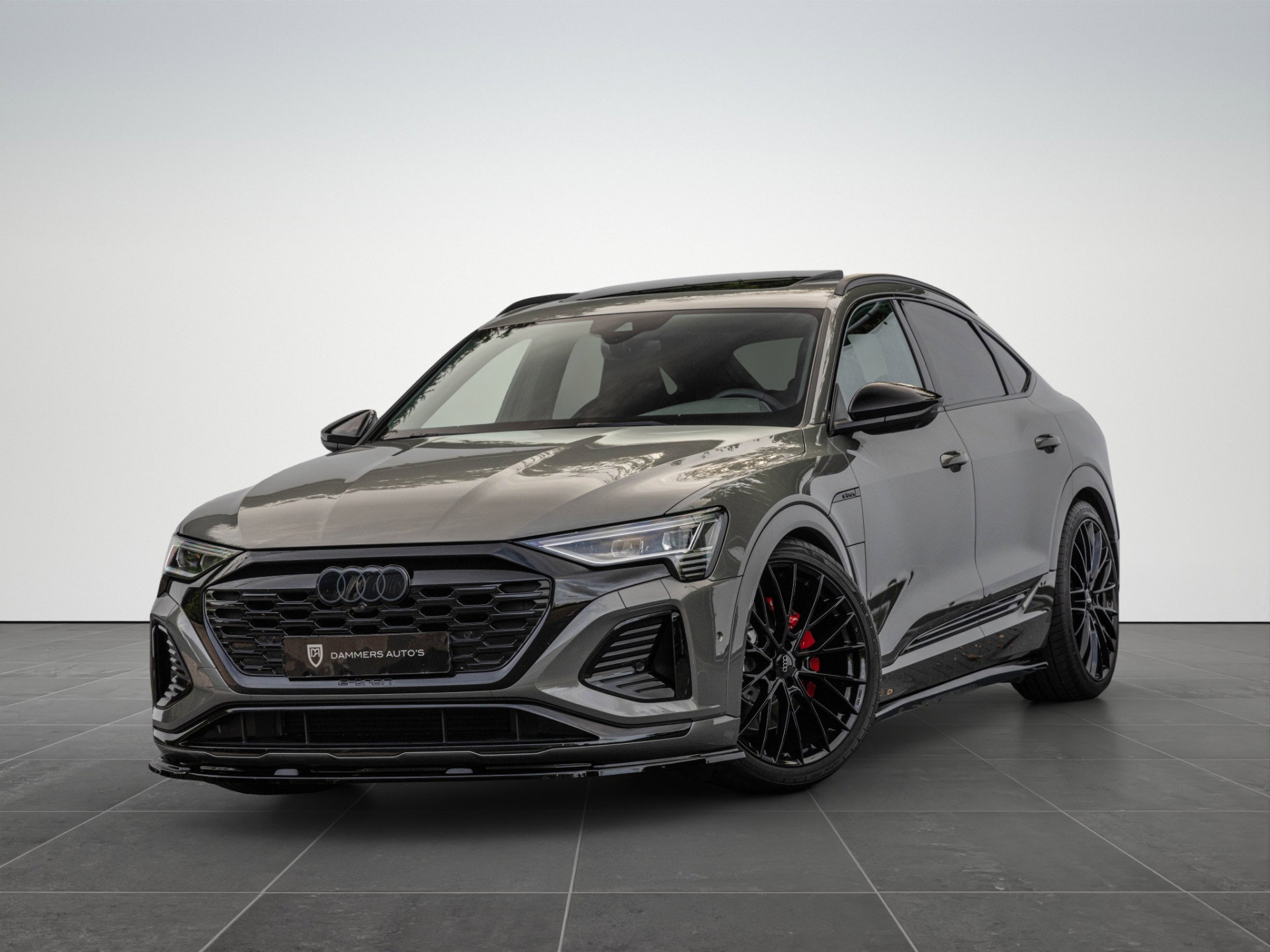 Foto van Audi Q8 Sportback e-tron