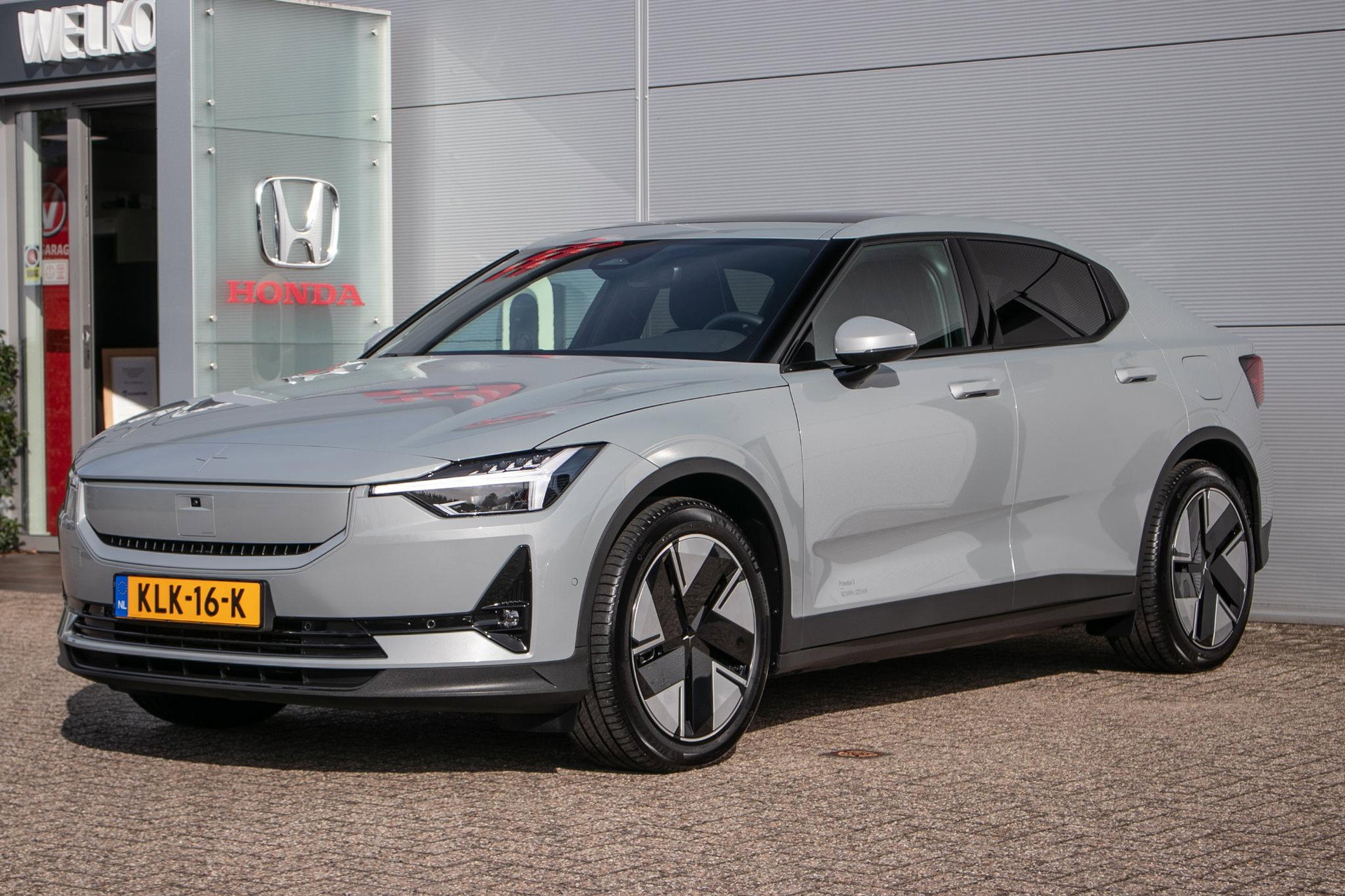 Foto van Polestar 2