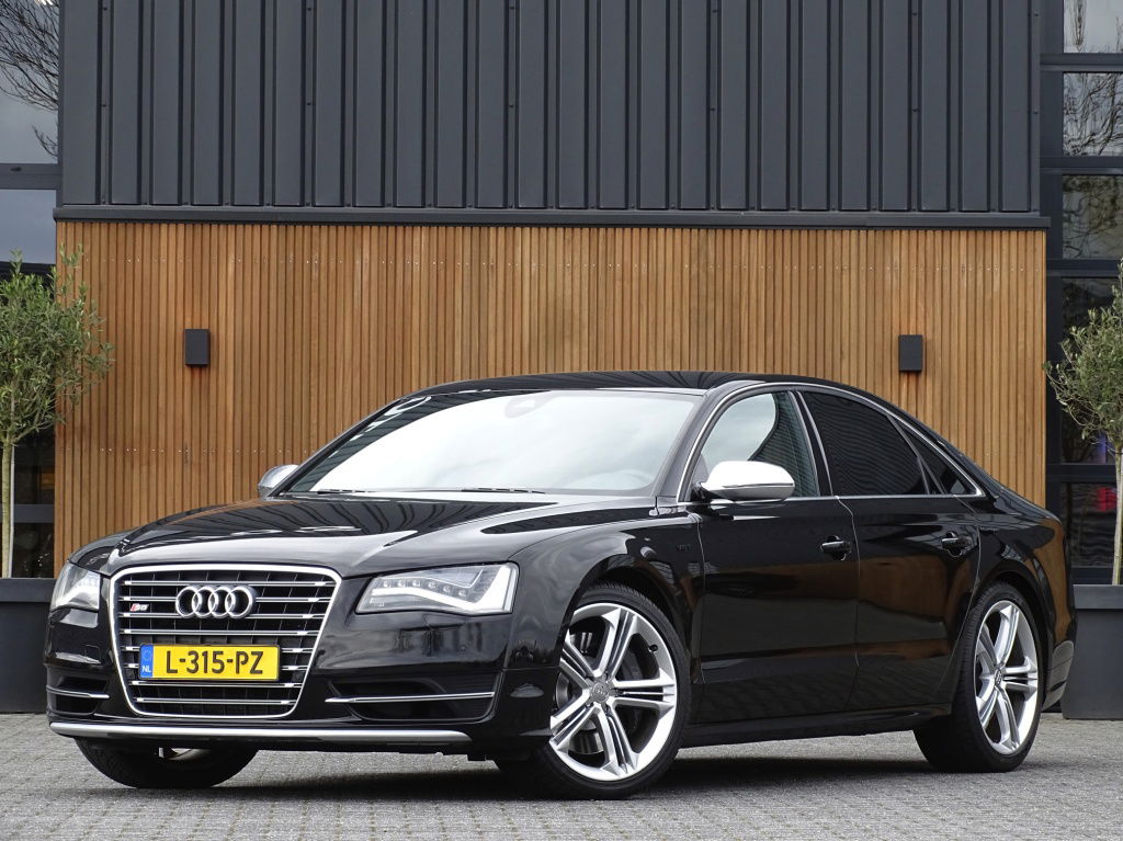 Foto van Audi S8
