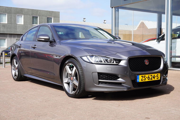 Jaguar XE