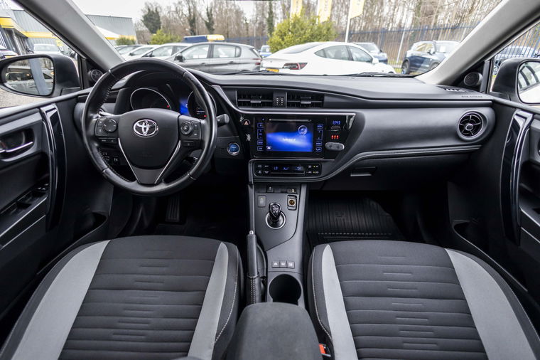 Toyota Auris Touring Sports