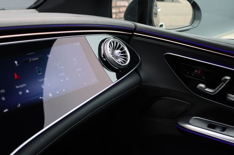 Mercedes-Benz EQE
