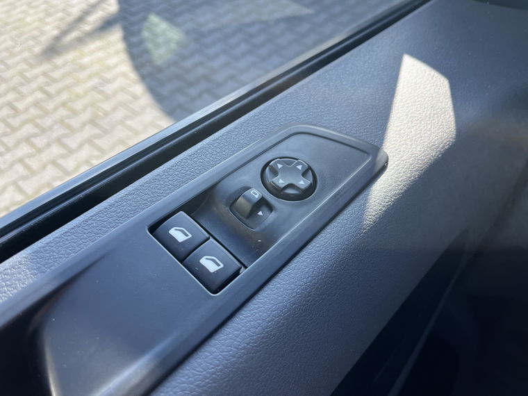 Toyota PROACE Shuttle 9-persoons