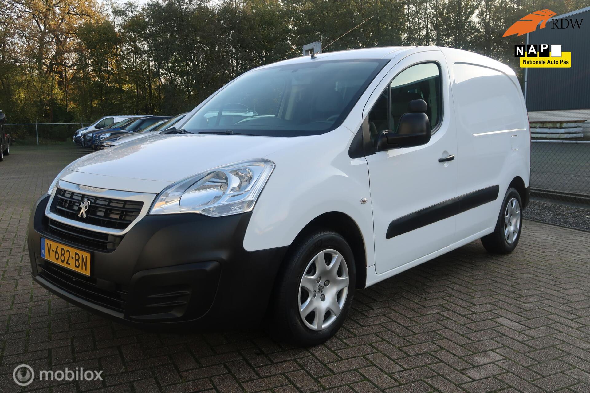 Foto van Peugeot Partner