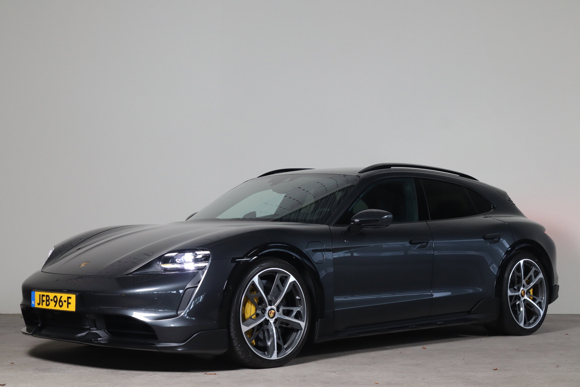 Foto van Porsche Taycan