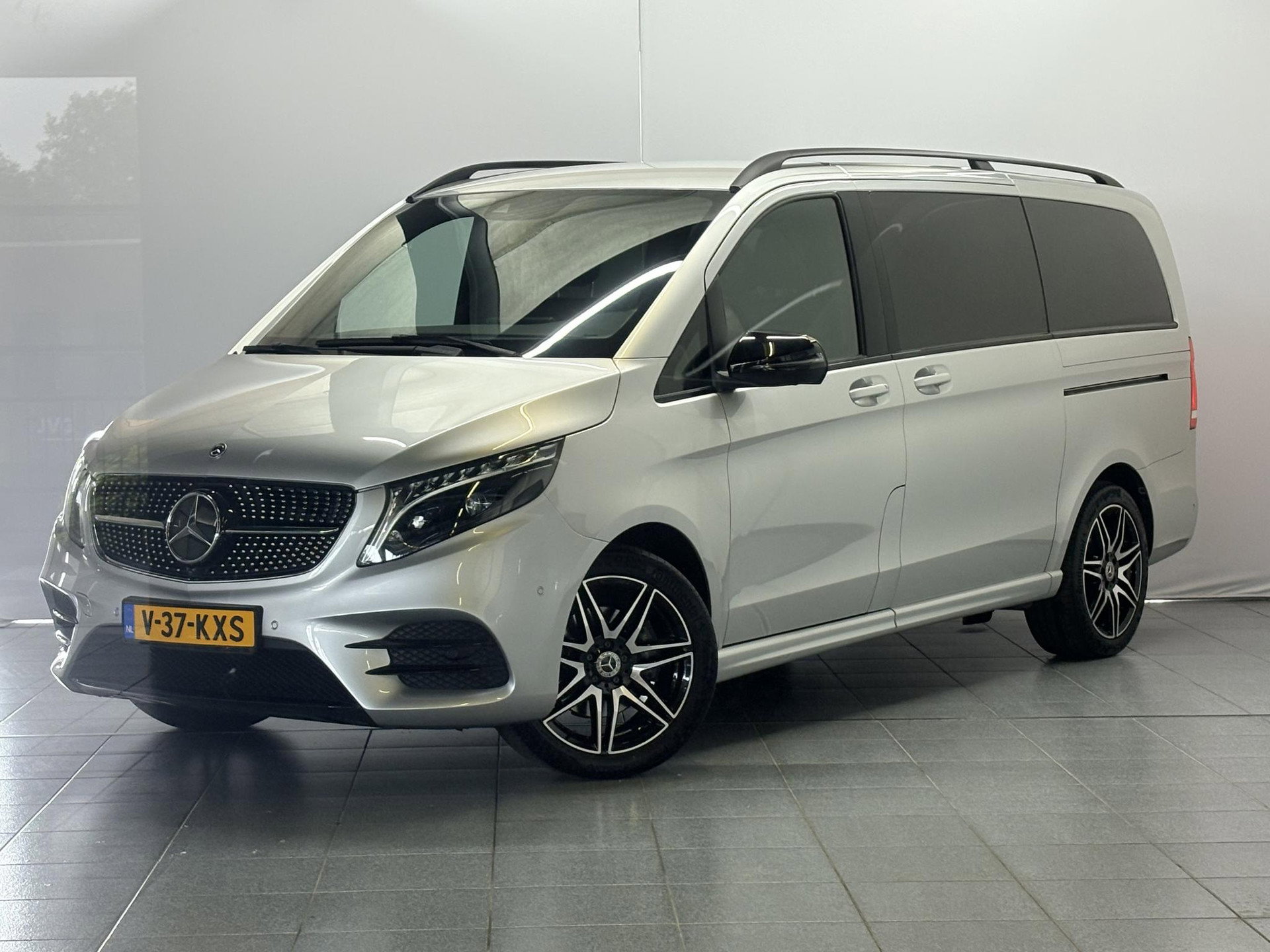 Foto van Mercedes-Benz V-Klasse