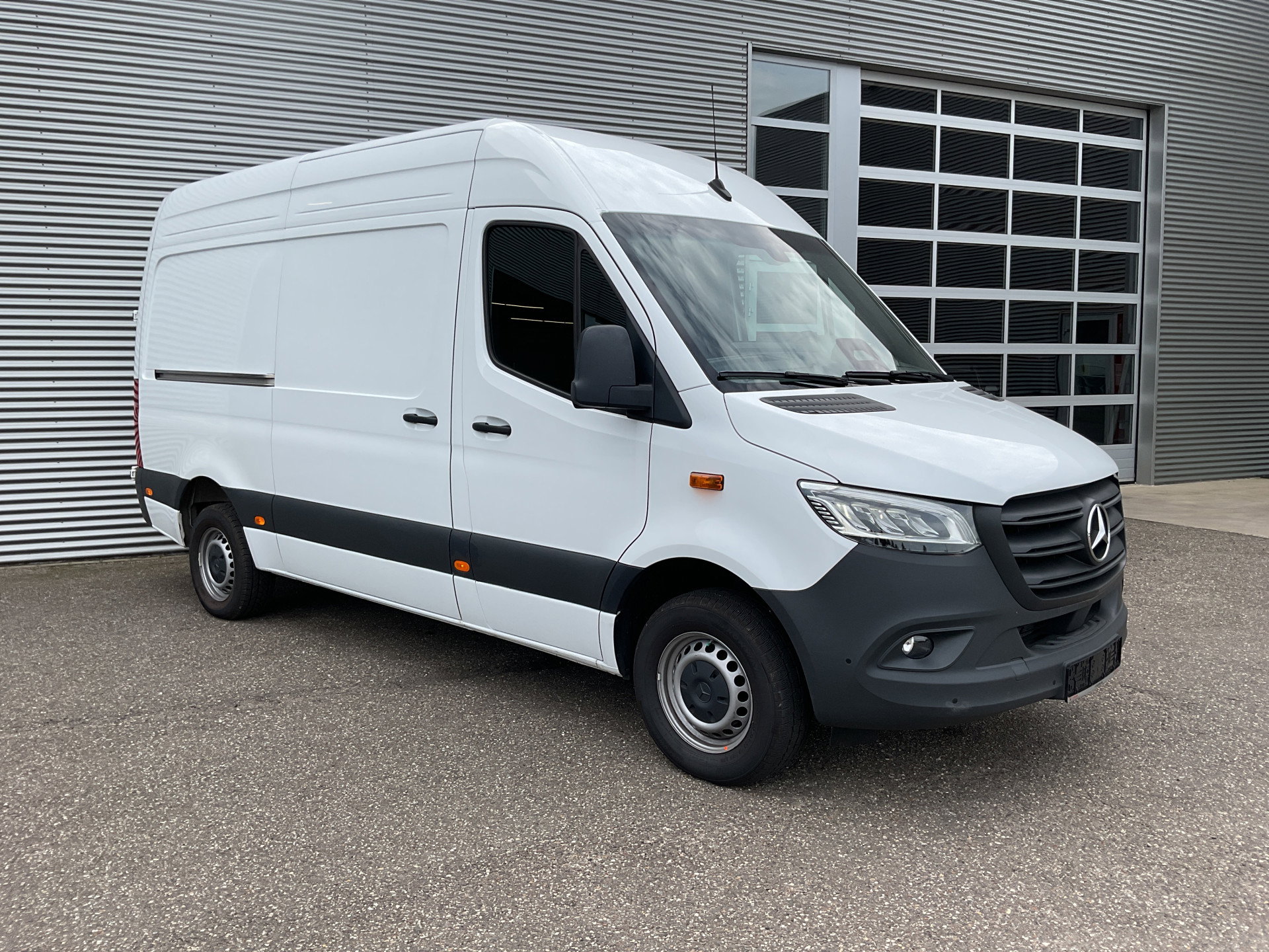 Mercedes-Benz Sprinter 317 1.9 CDI L2H2 Aut. LED/ 270Gr.Deuren/ Stoelverw./ Navi/ Airco/ Camera/ Cruise/ PDC/