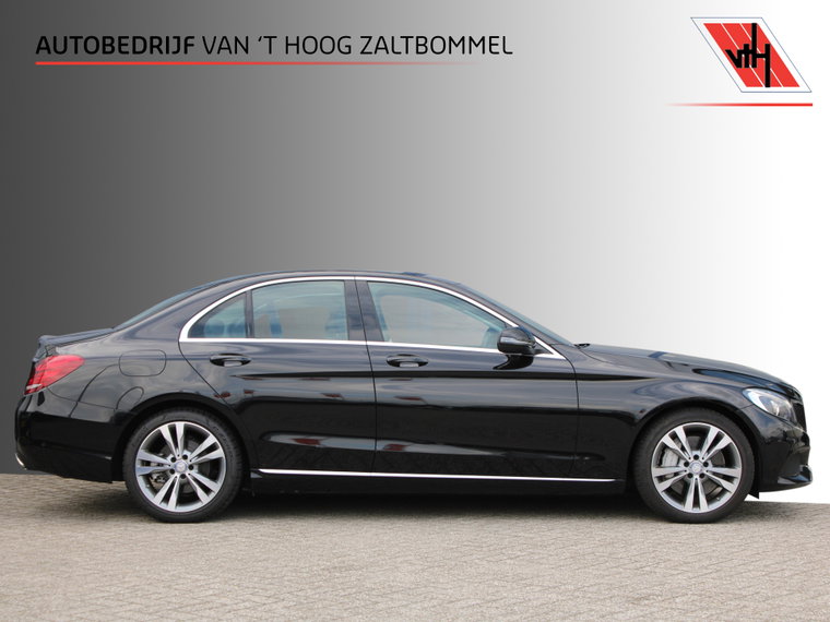 Mercedes-Benz C-Klasse foto 1