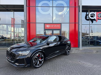 Foto van Audi RSQ8