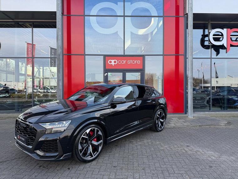 Foto van Audi RSQ8