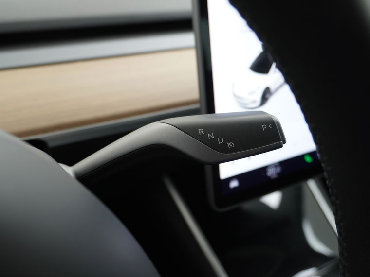 Tesla Model 3 Gerserveerd
