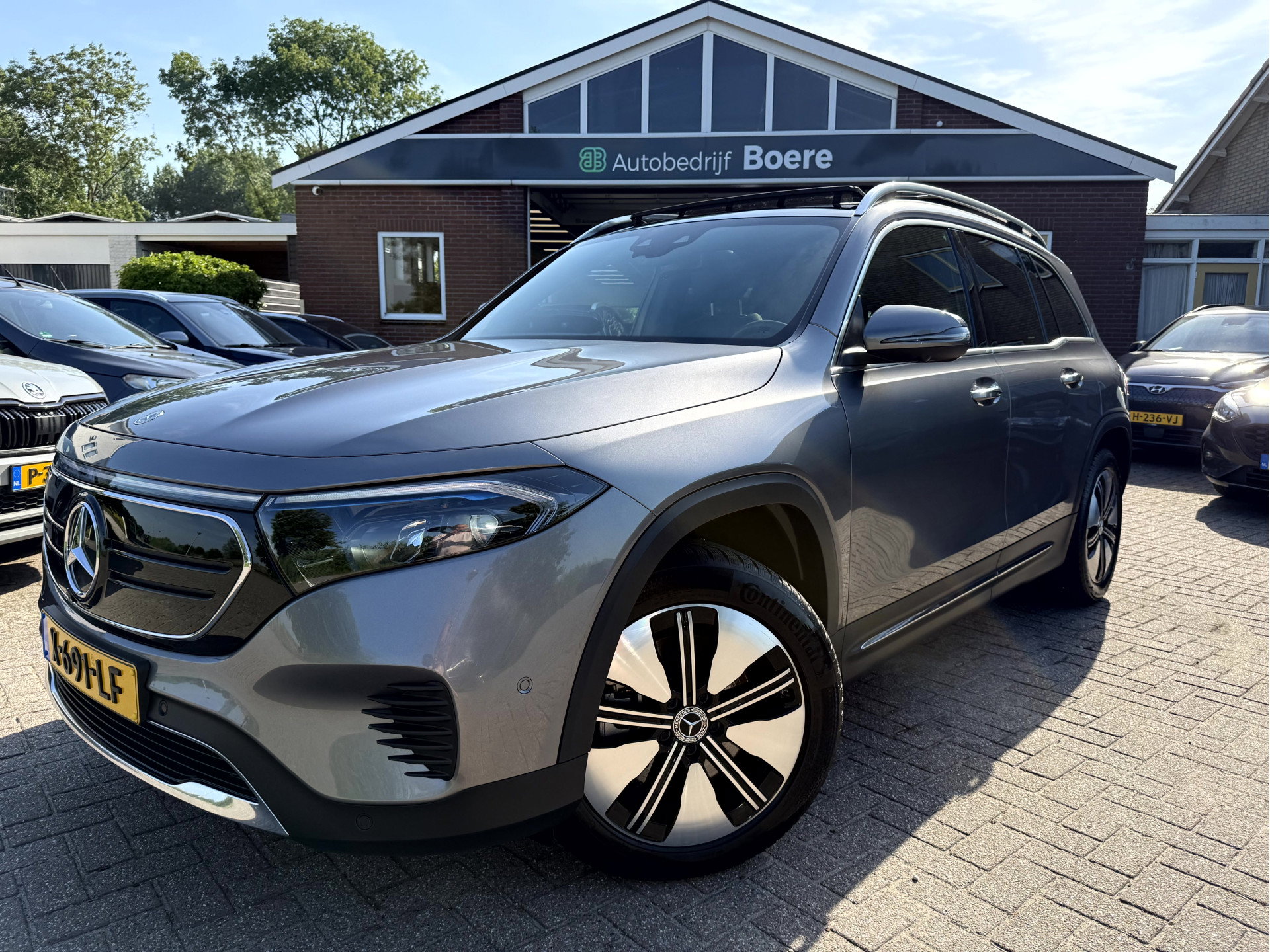 Foto van Mercedes-Benz EQB