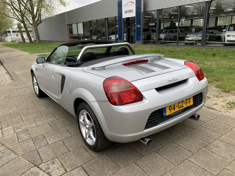 Toyota MR2