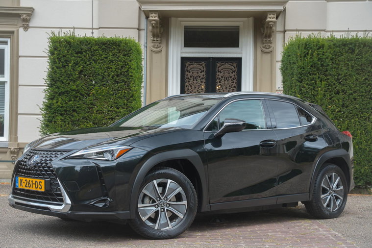 Foto van Lexus UX