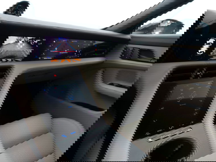 Porsche Taycan Cross Turismo