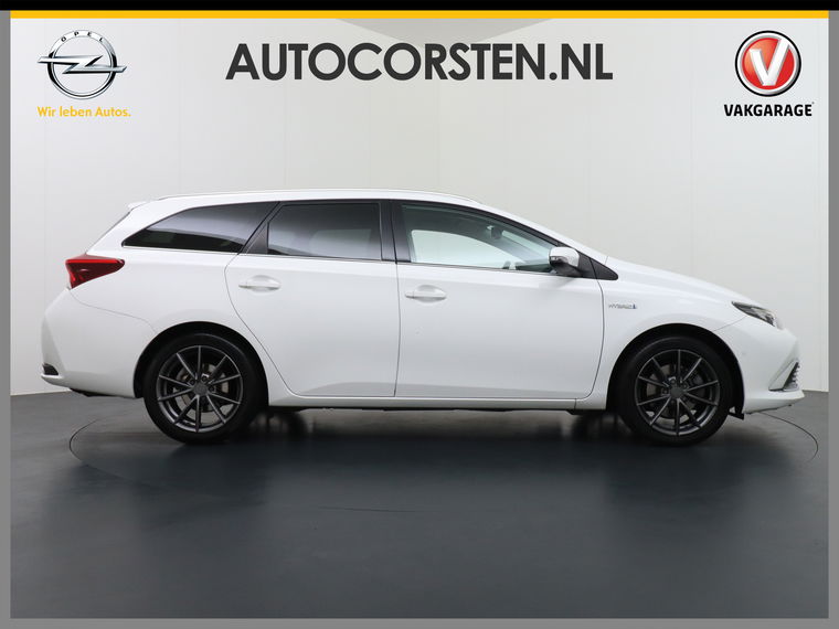Toyota Auris Touring Sports