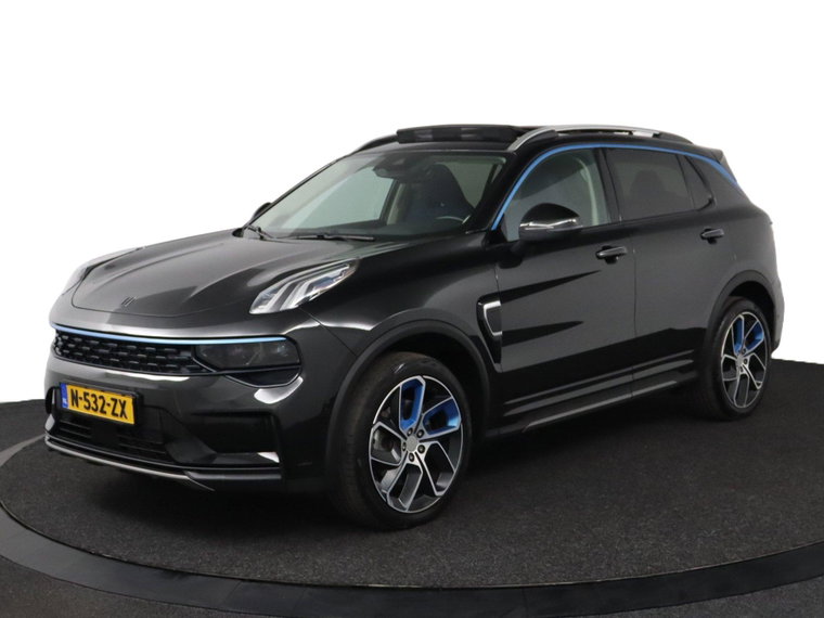 Lynk & Co 01 foto 1