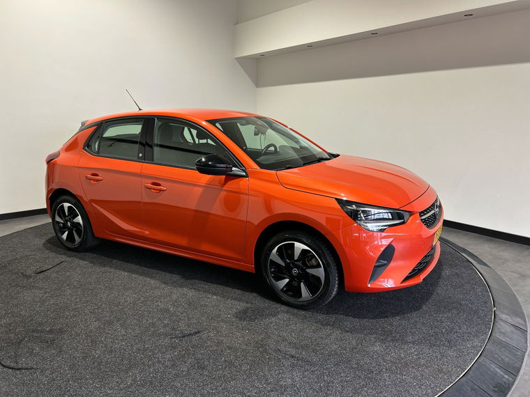 Foto van Opel CORSA-E