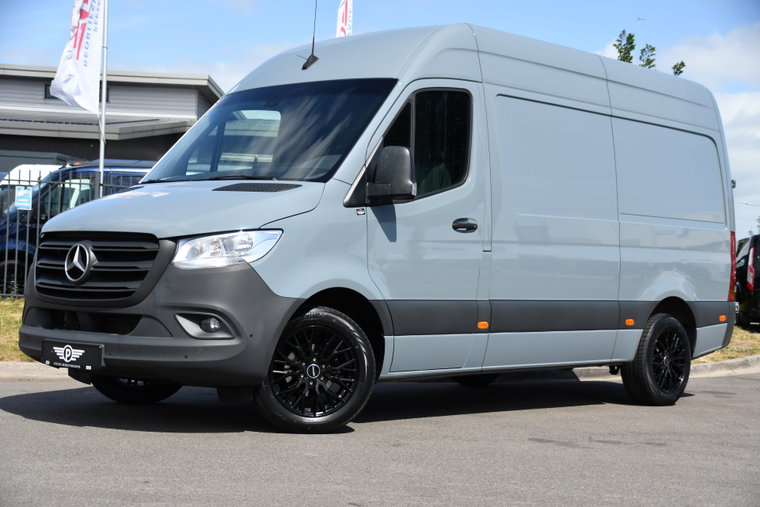 Mercedes-Benz Sprinter foto 1