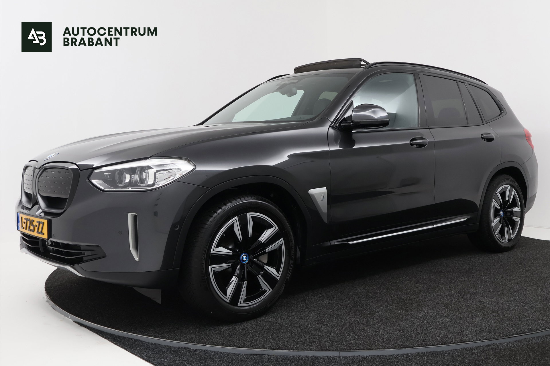 Foto van BMW iX3