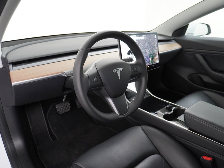 Tesla Model 3 Gerserveerd