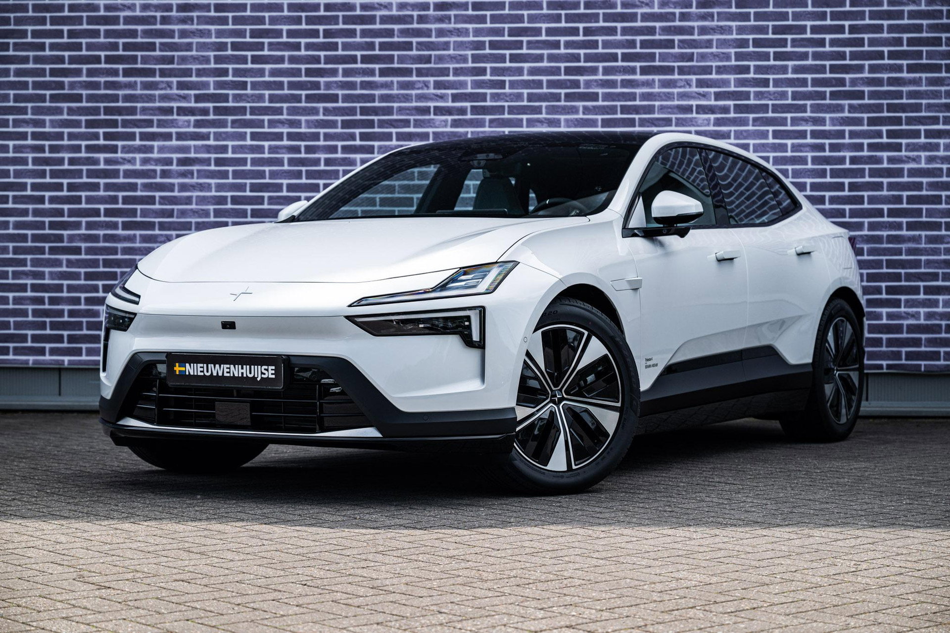 Foto van Polestar 4