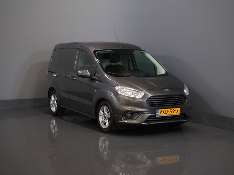 Ford Transit Courier foto 1