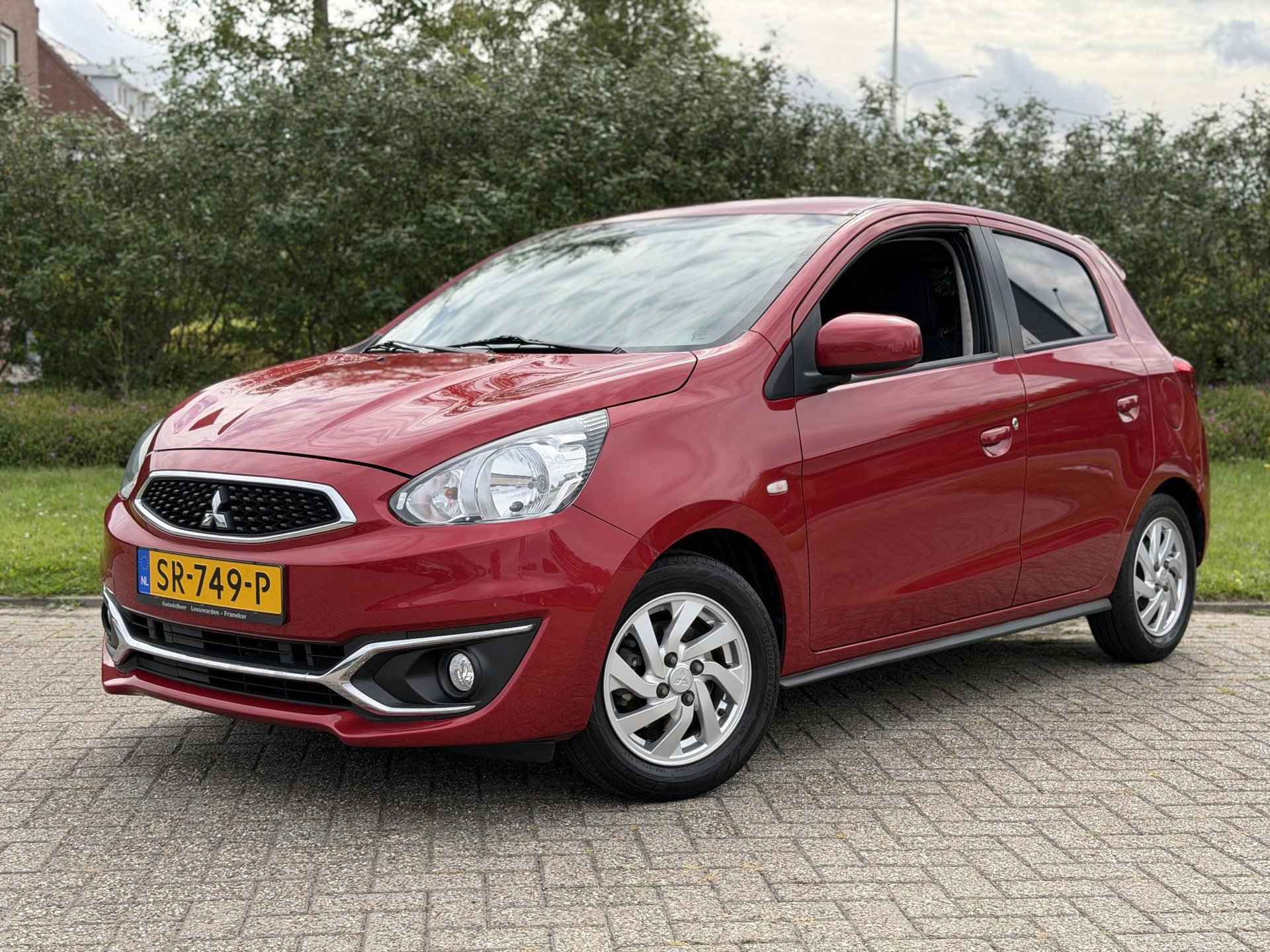 Foto van Mitsubishi Space Star