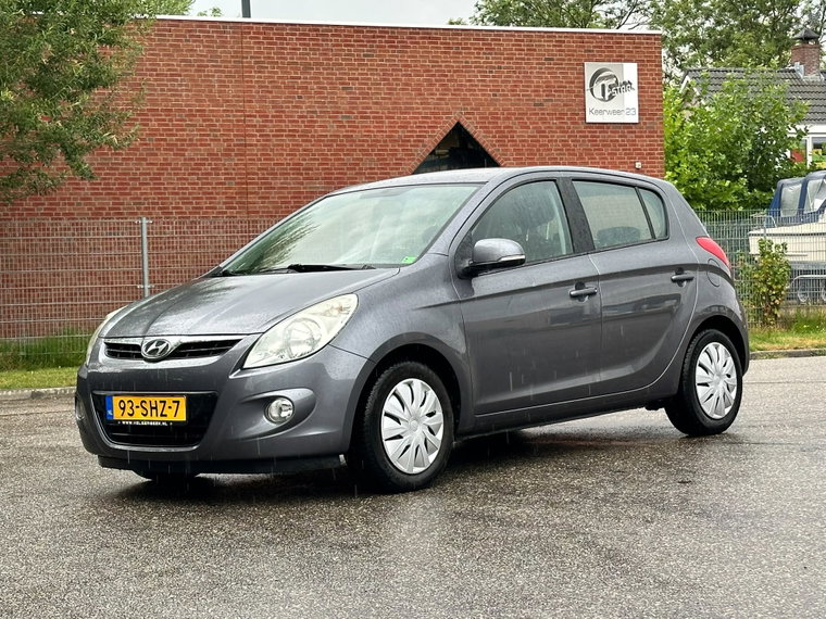 Hyundai i20 foto 1