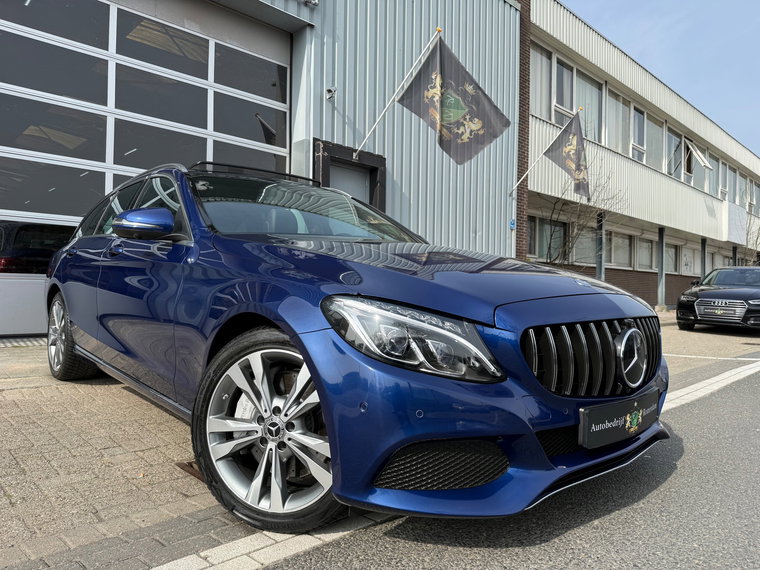 Foto van Mercedes-Benz C-Klasse