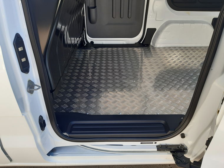 Nissan E-NV200
