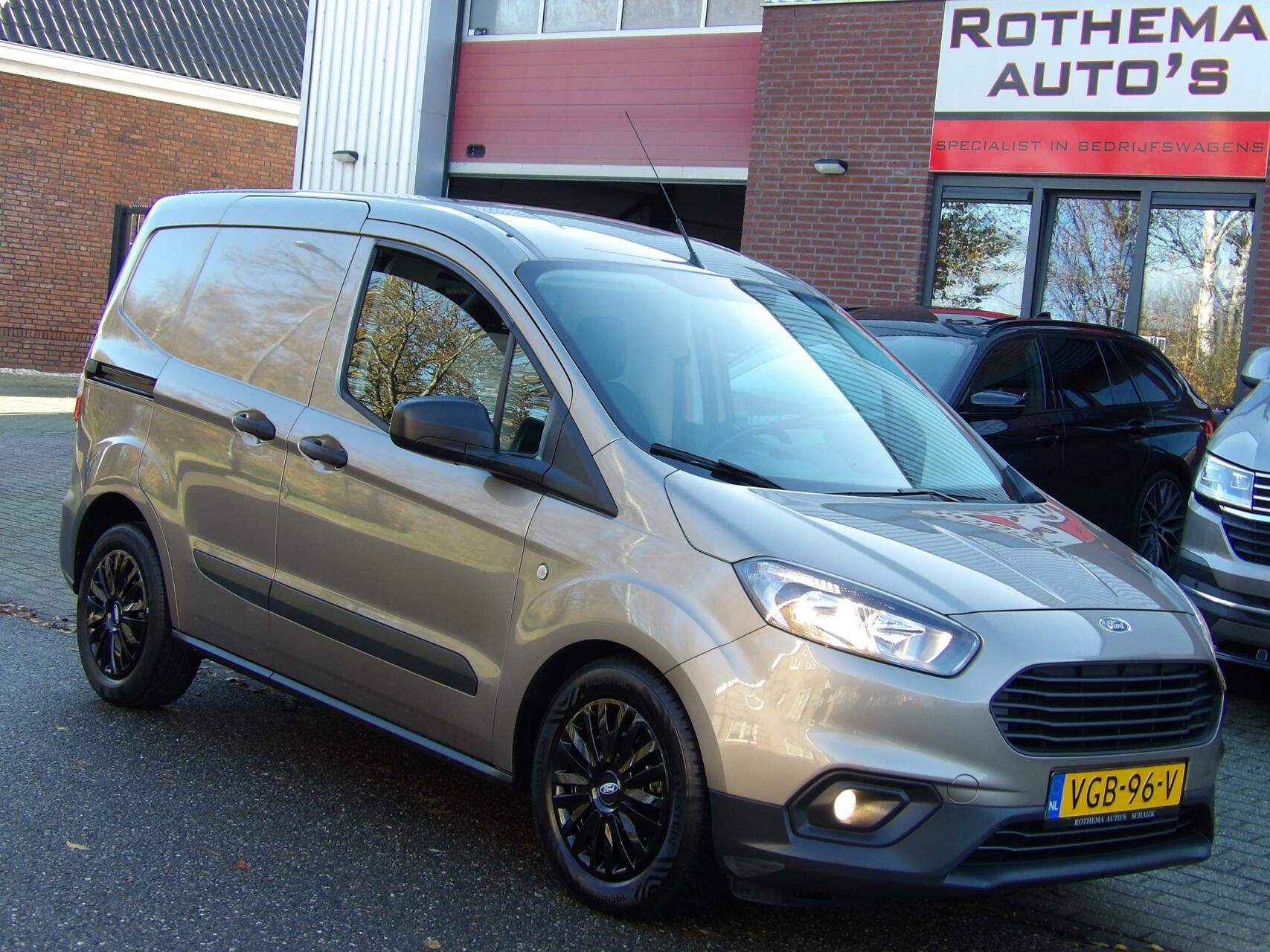 Foto van Ford Transit Courier