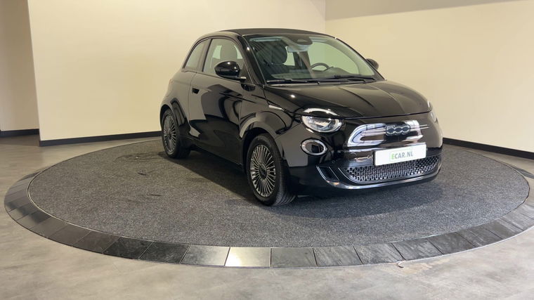 Foto van Fiat 500E CABRIO