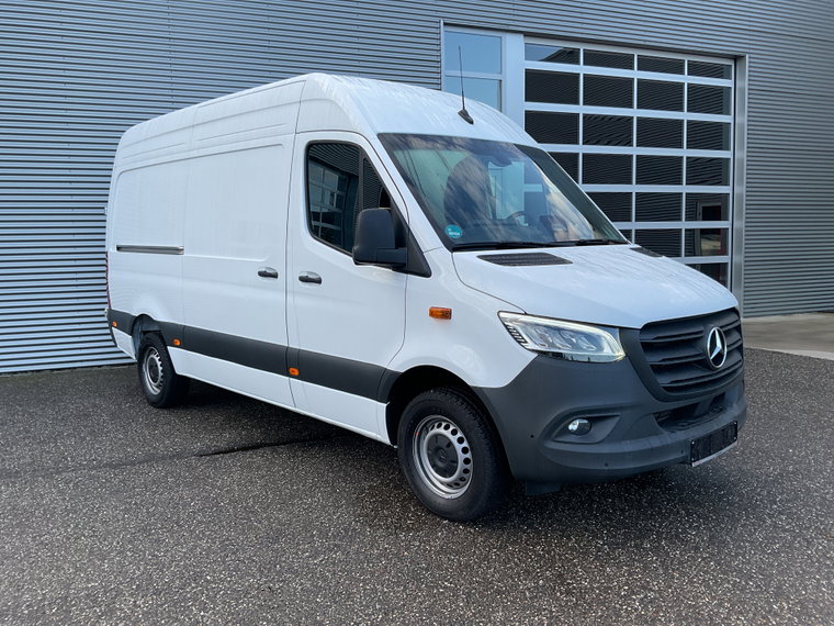 Mercedes-Benz Sprinter foto 1