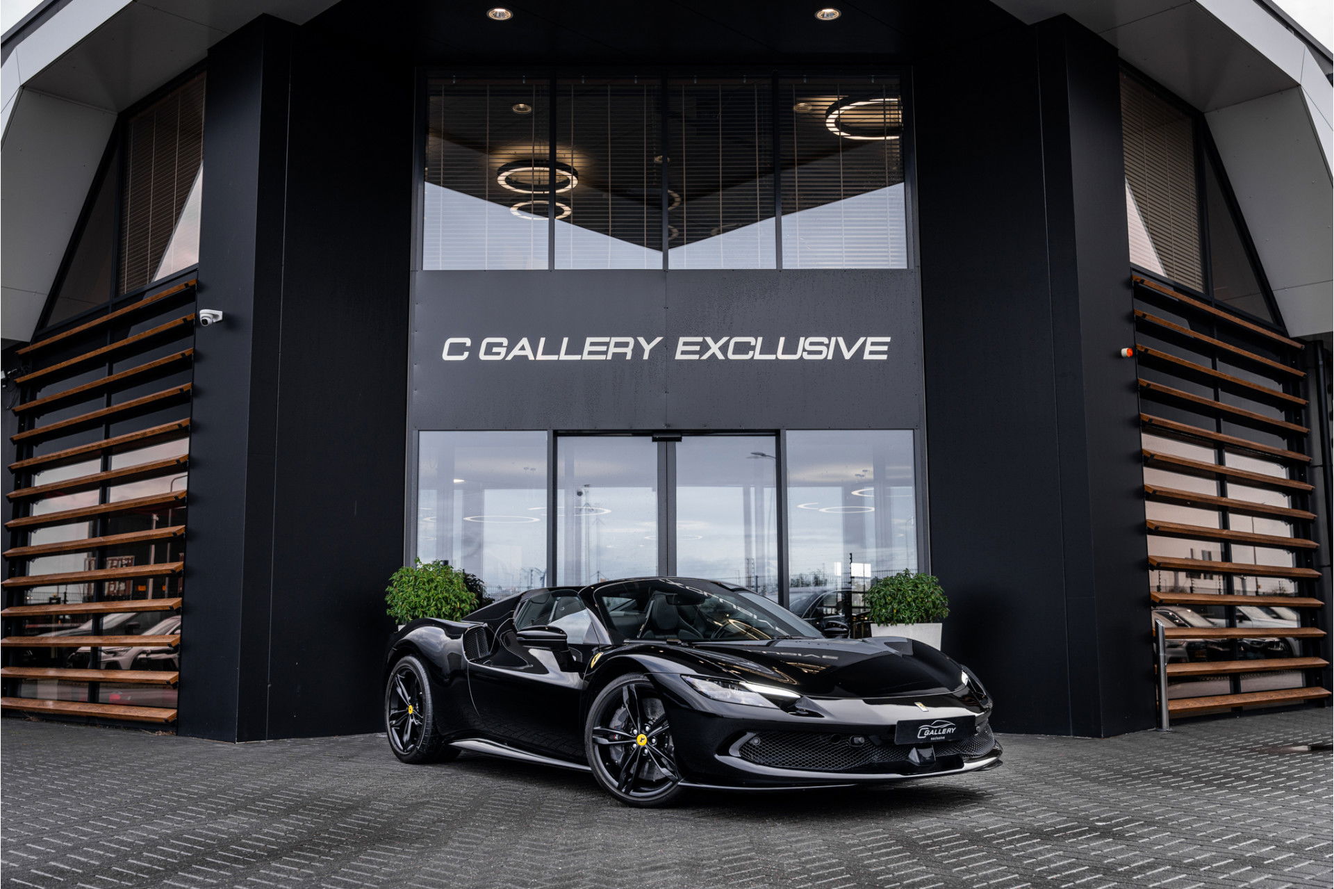 Foto van Ferrari 296 GTS