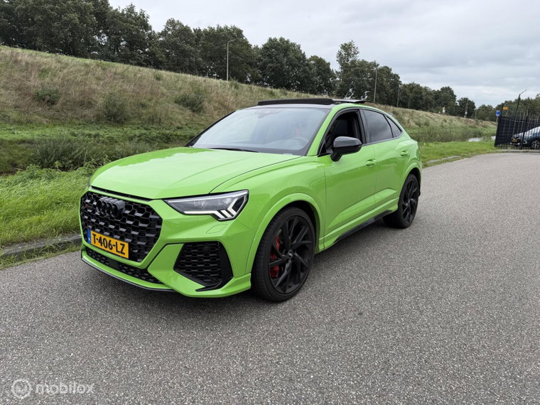 Foto van Audi RSQ3