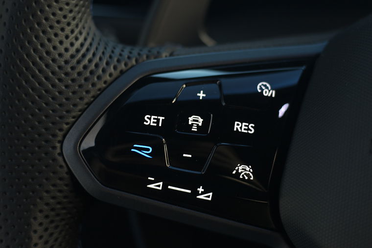 Volkswagen Golf R