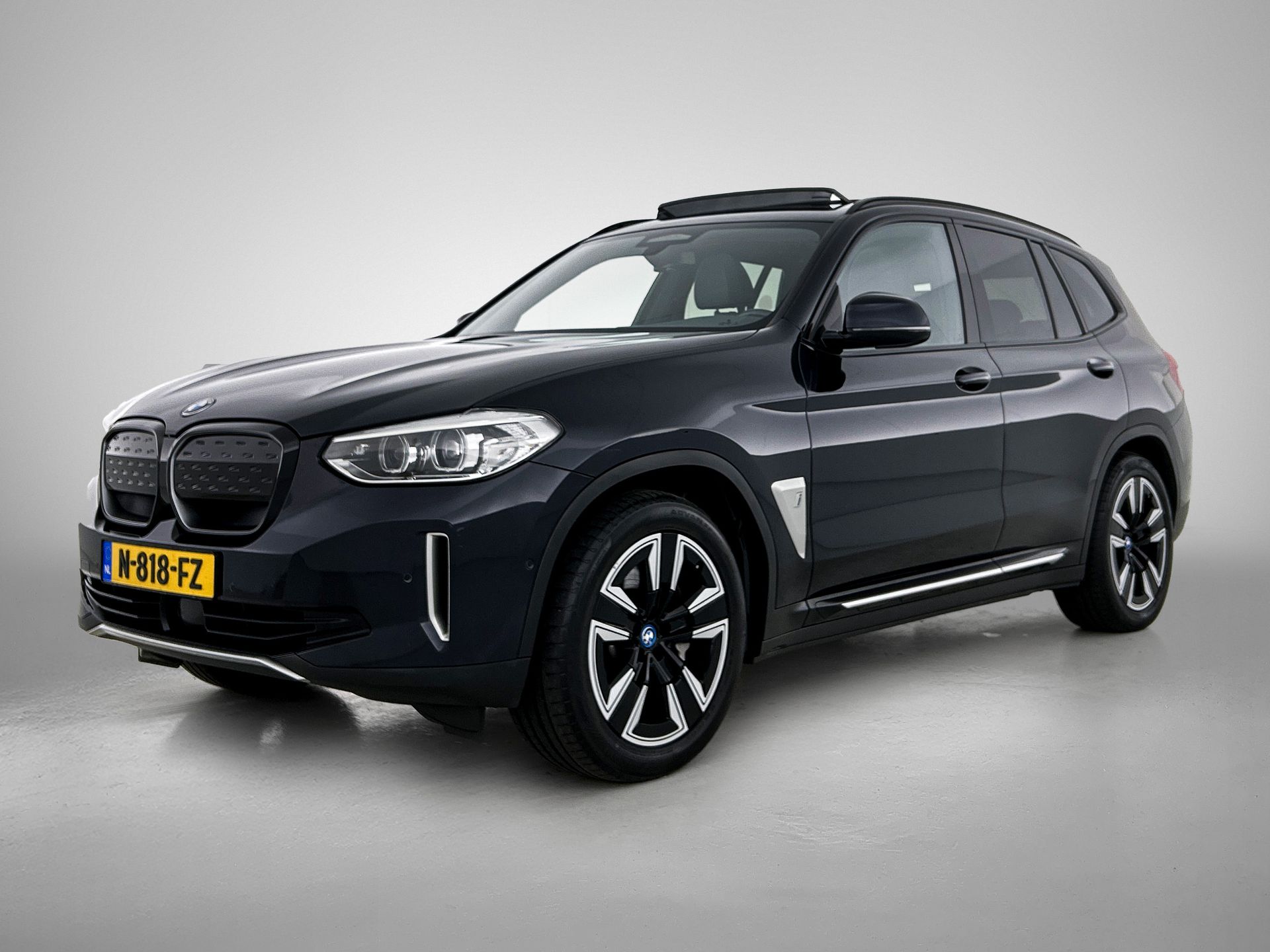 Foto van BMW iX3