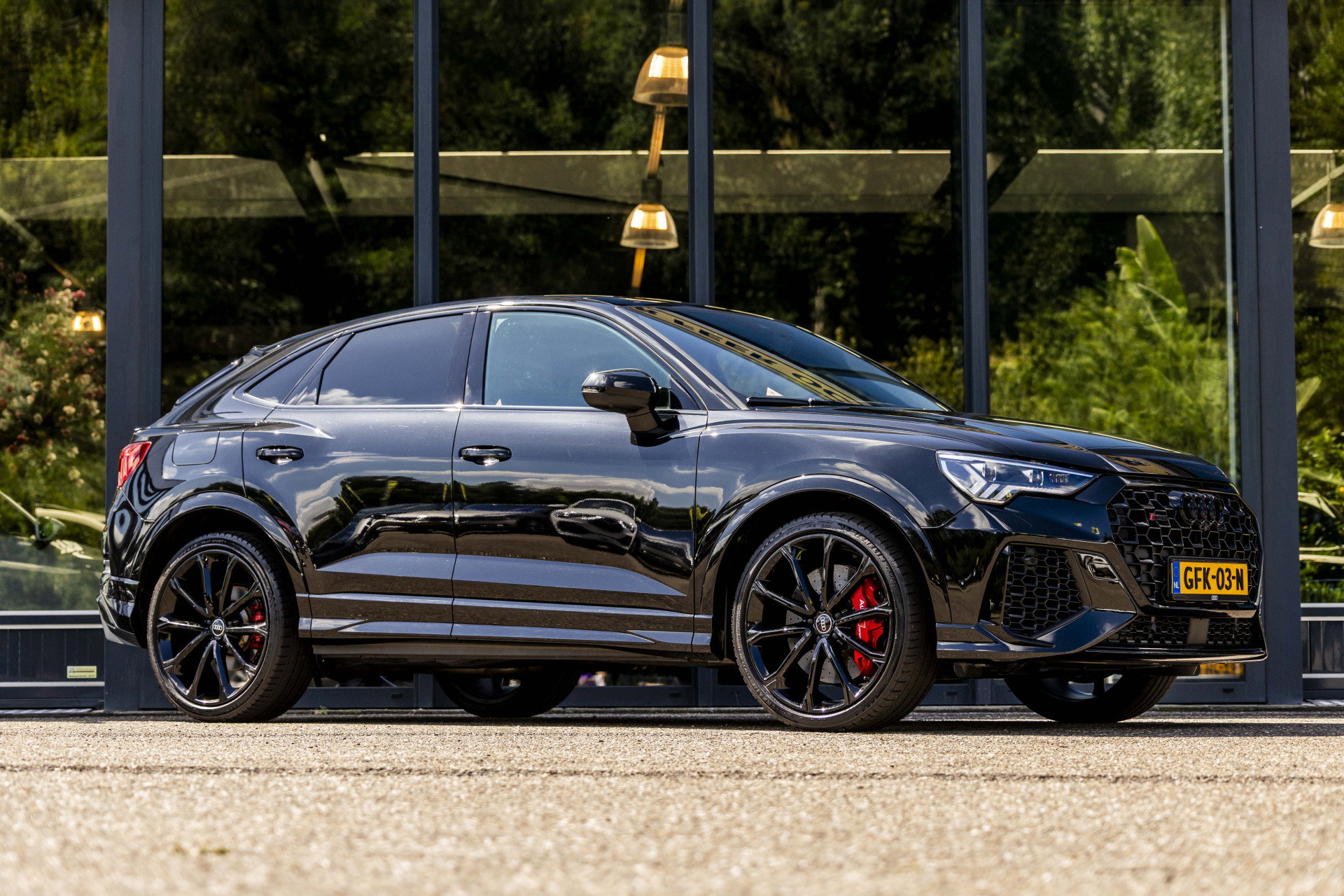 Foto van Audi RSQ3