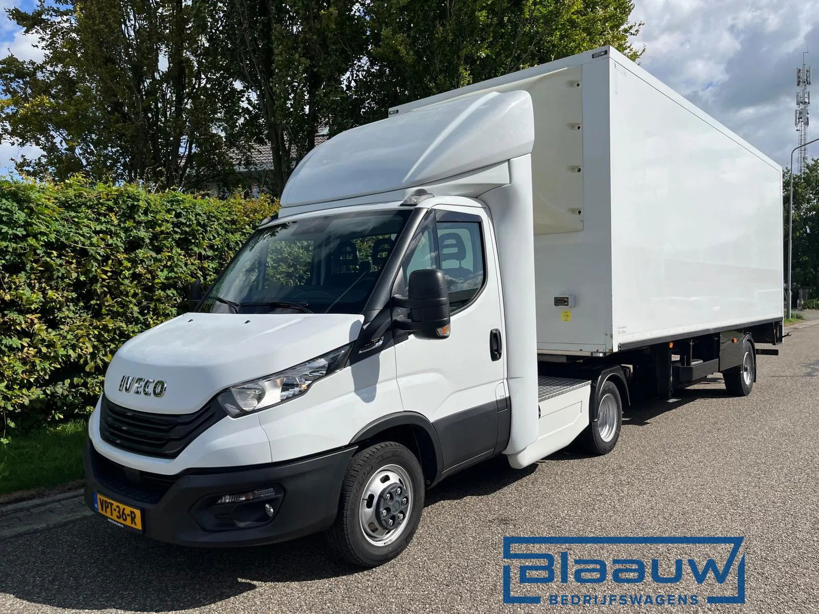 Foto van Iveco 40C18 Be trekker + Be bloemen oplegger