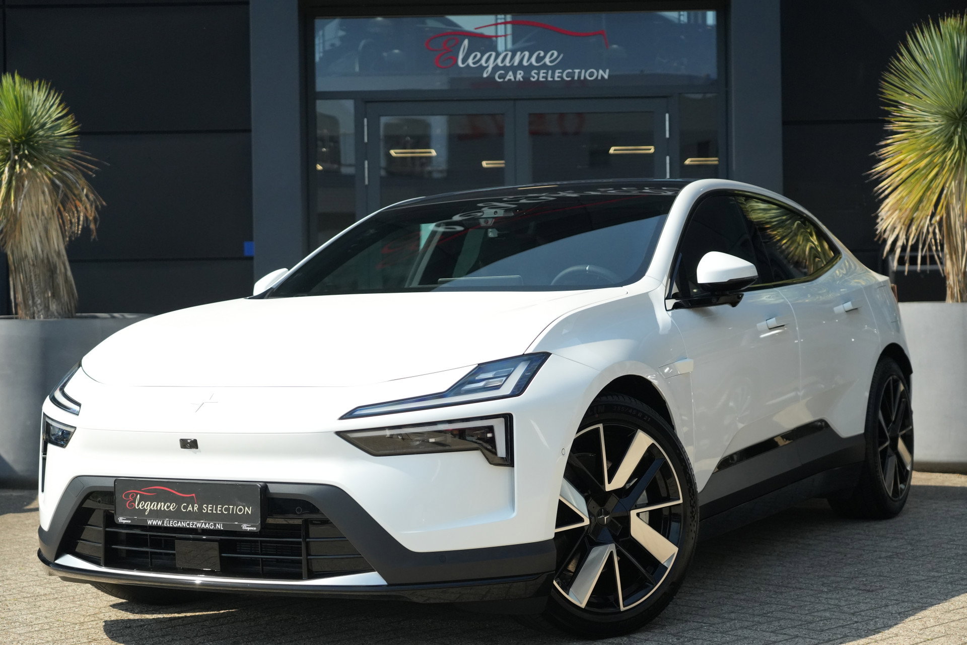 Foto van Polestar 4