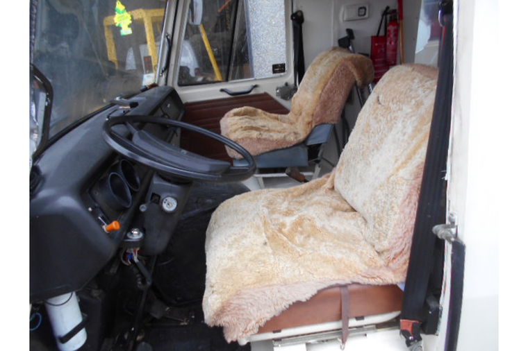 Peugeot J7PZ20 food truck / verkoopwagen compleet