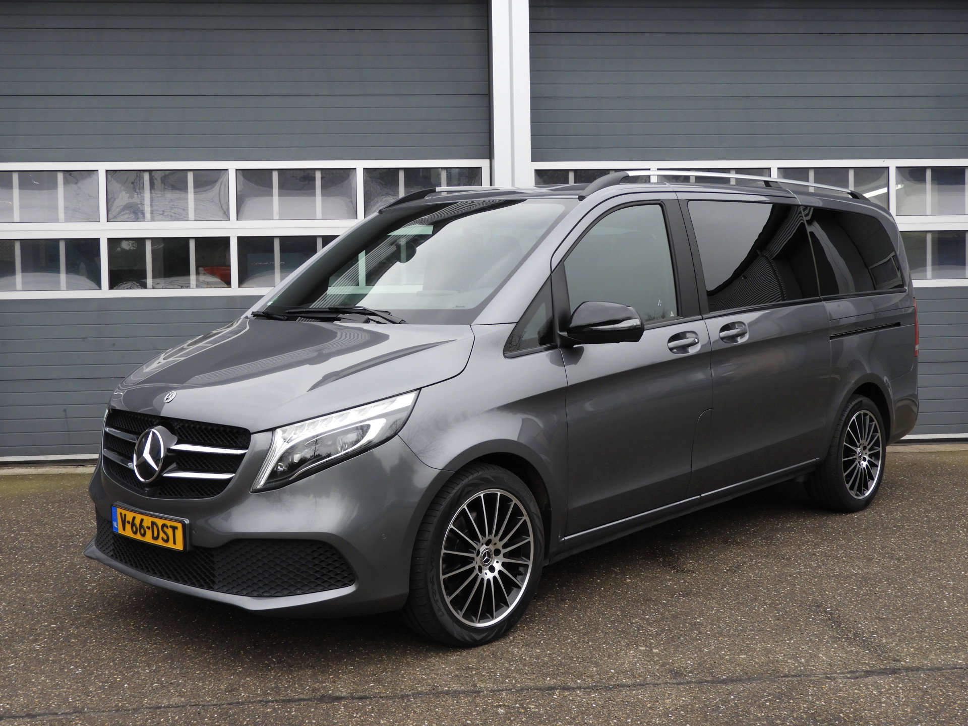 Foto van Mercedes-Benz V-Klasse