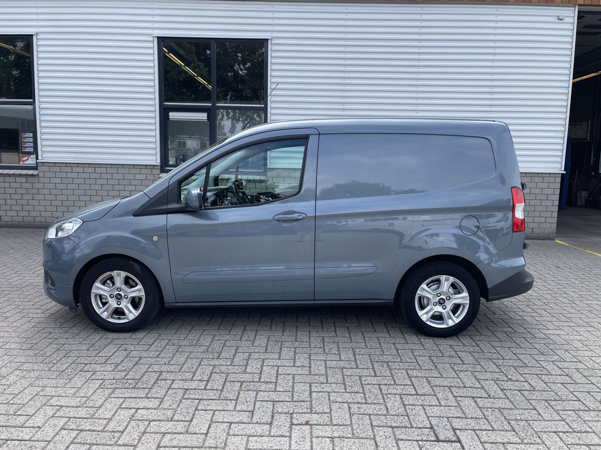 Foto van Ford Transit Courier