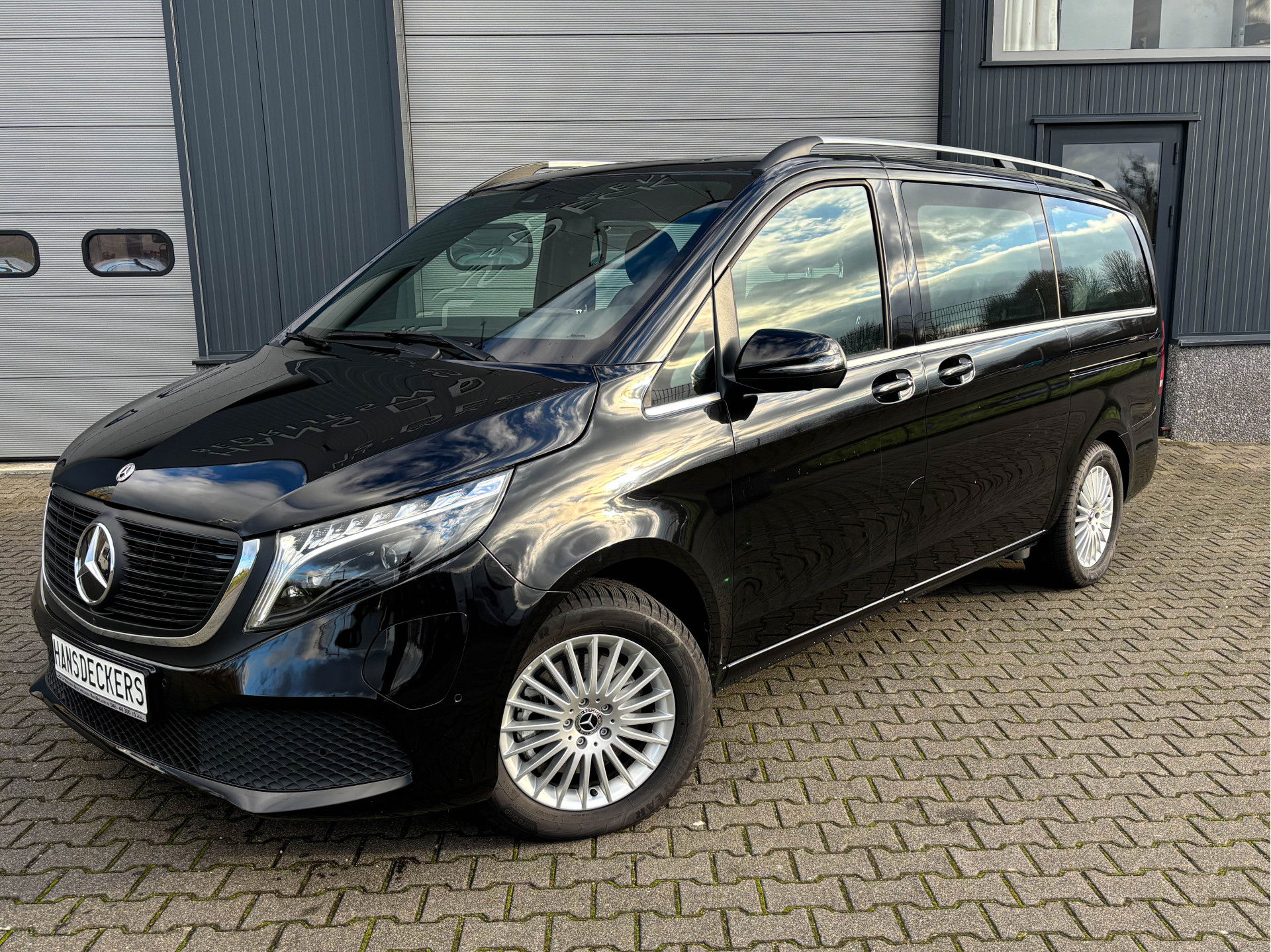 Foto van Mercedes-Benz EQV