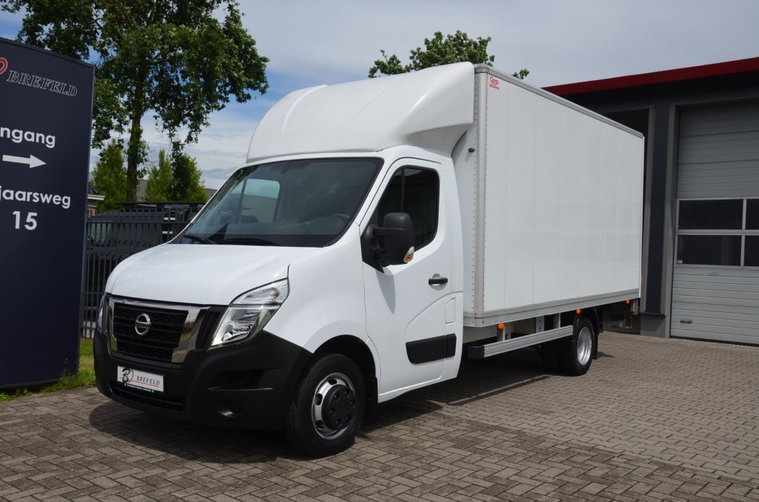 Foto van Nissan Interstar