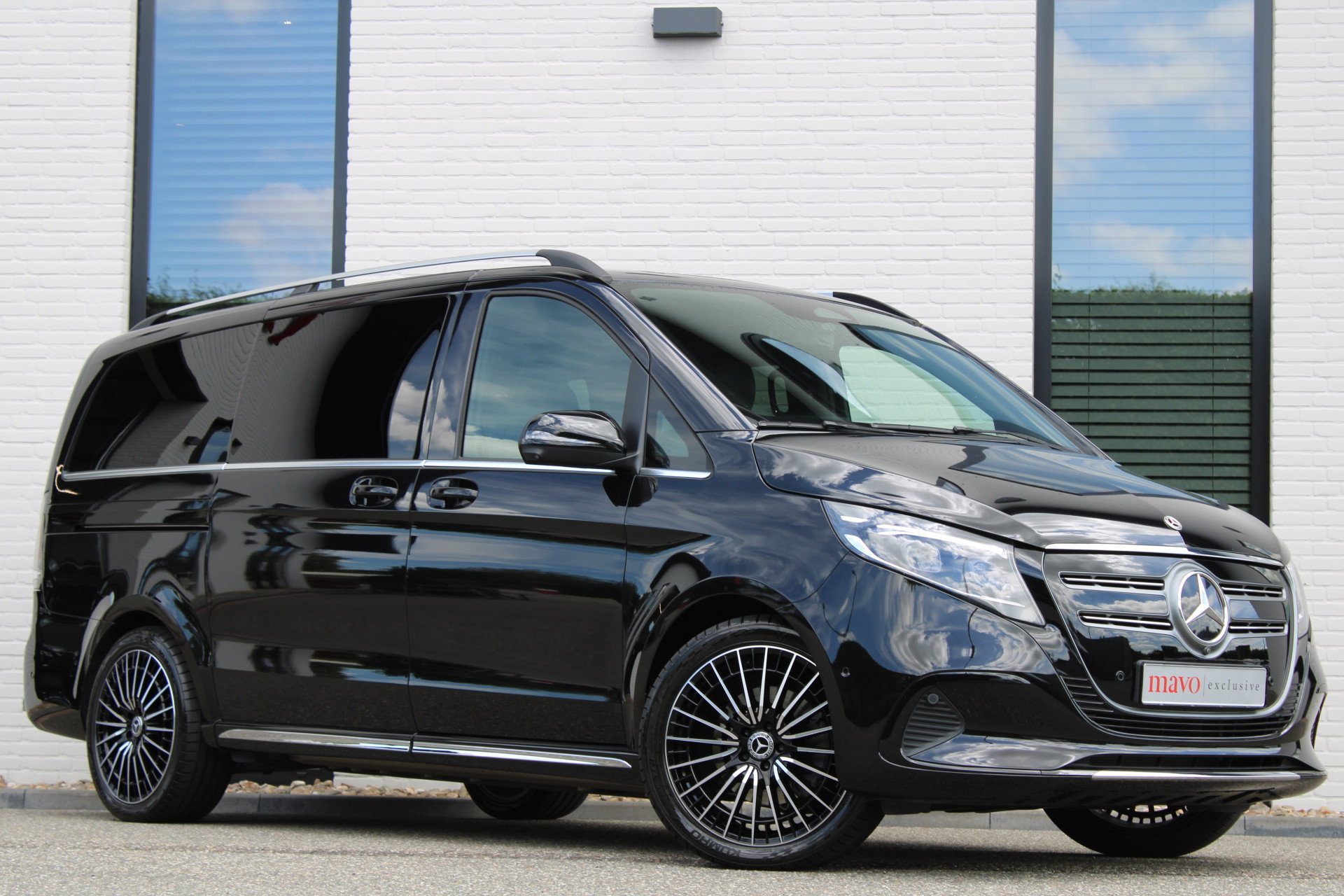 Foto van Mercedes-Benz EQV