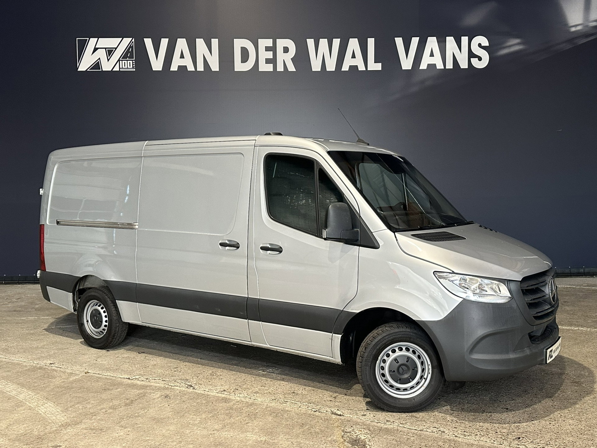 Mercedes-Benz Sprinter 315 CDI 150pk L2H1 Euro6 Airco | Camera | Apple Carplay | Chauffeursstoel | Tachograaf